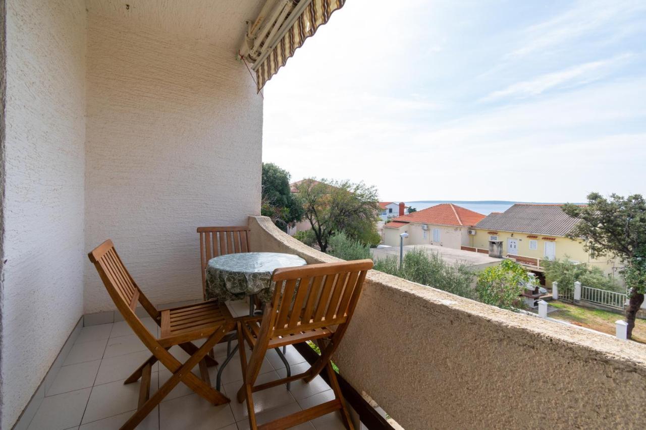 Apartments By The Sea Mandre, Pag - 3084 Kolan Ngoại thất bức ảnh