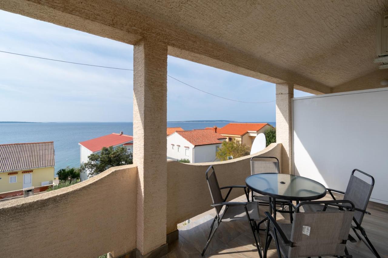 Apartments By The Sea Mandre, Pag - 3084 Kolan Ngoại thất bức ảnh