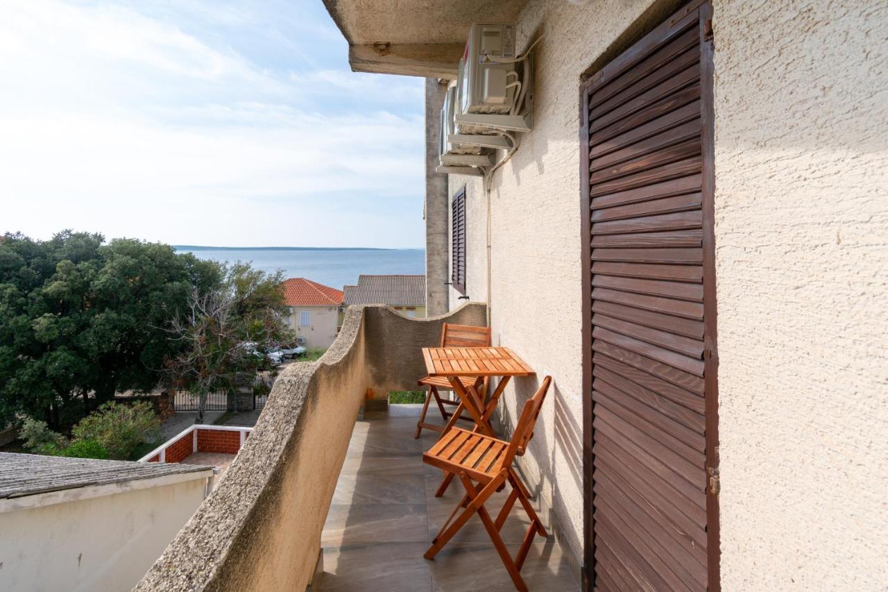 Apartments By The Sea Mandre, Pag - 3084 Kolan Ngoại thất bức ảnh