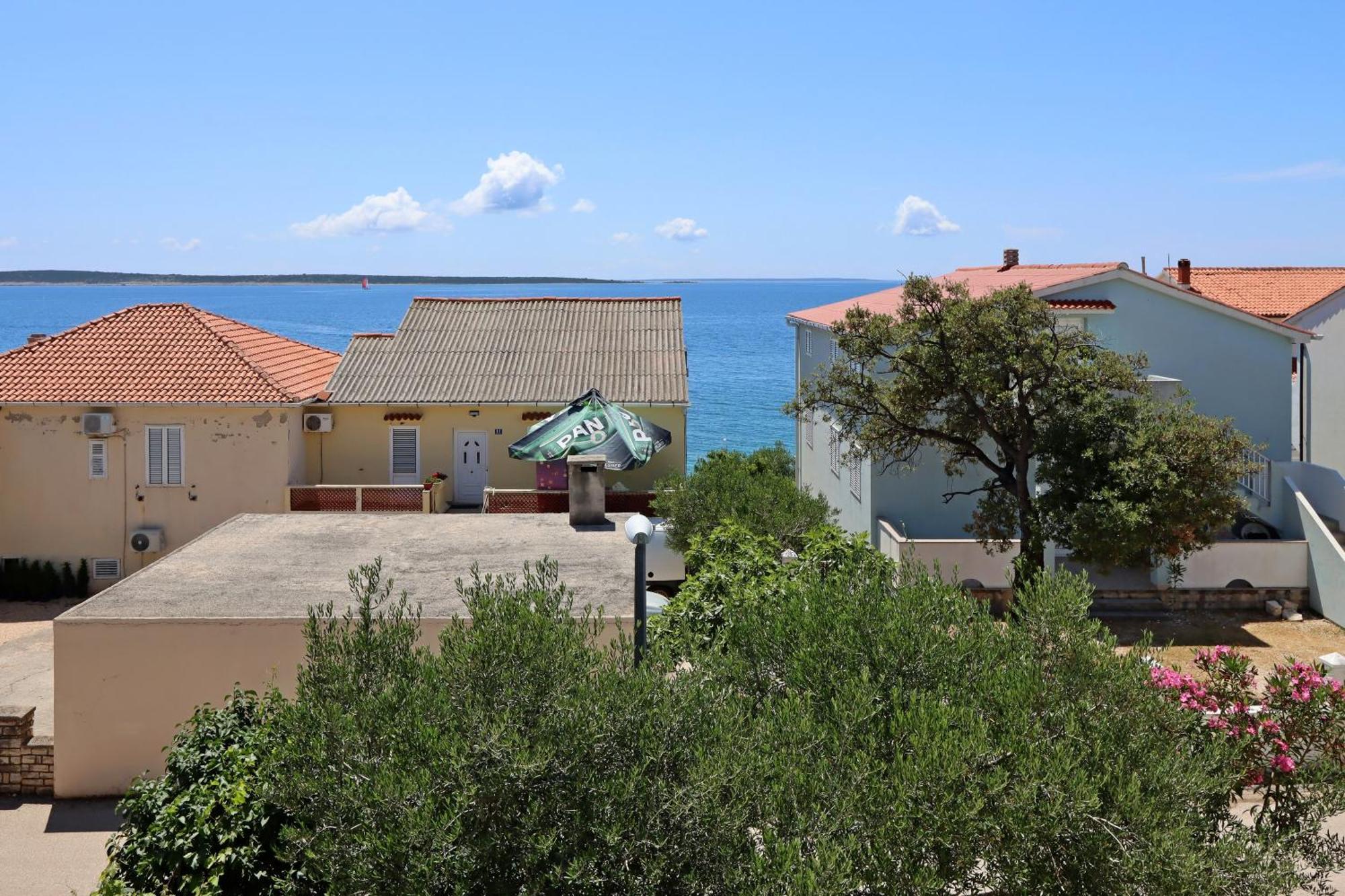 Apartments By The Sea Mandre, Pag - 3084 Kolan Ngoại thất bức ảnh